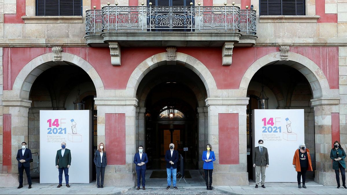 Cataluña vota tras la campaña electoral más bronca y episodios de guerra sucia