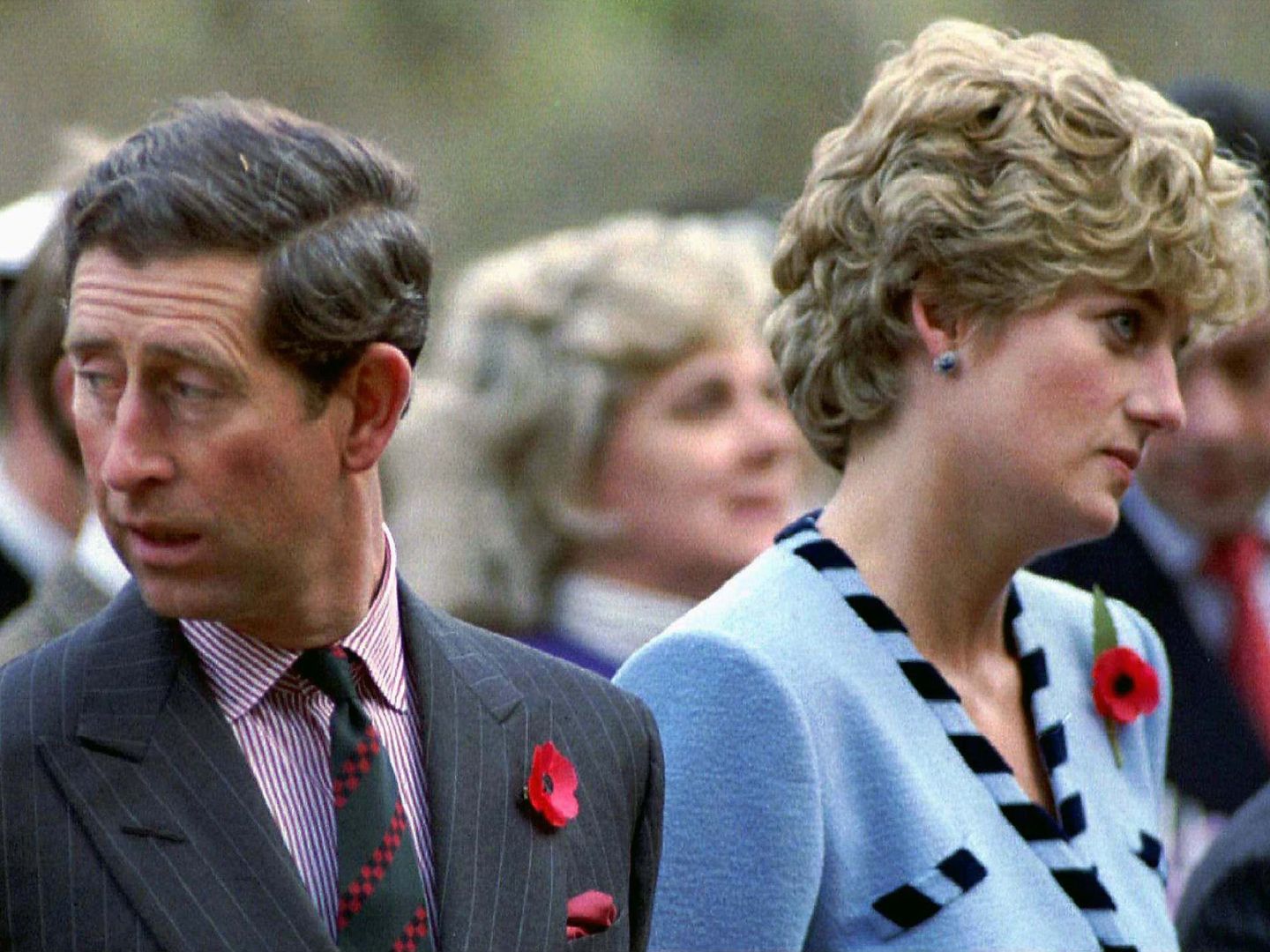 La princesa Diana y Carlos de Inglaterra,  en una imagen de archivo. (Reuters)
