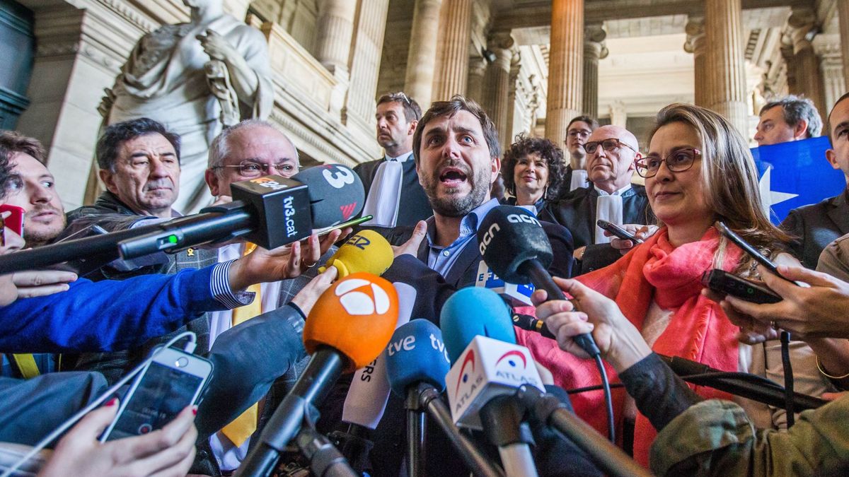 Puig y Comín dimitirán si no pueden ejercer su cargo desde Bélgica