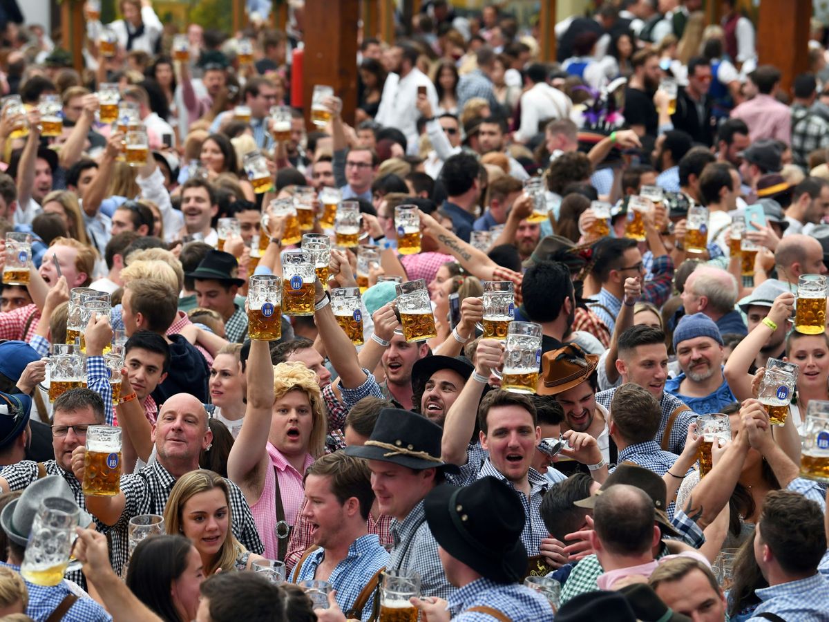 Foto: Oktoberfest 2022, conoce el origen de esta festividad (REUTERS/Andreas Gebert)