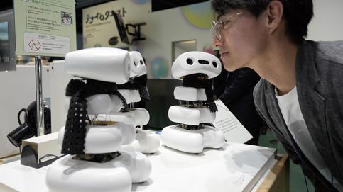 Avatares, robots, Inteligencia artificial... Lo que sea menos inmigrantes en Japón