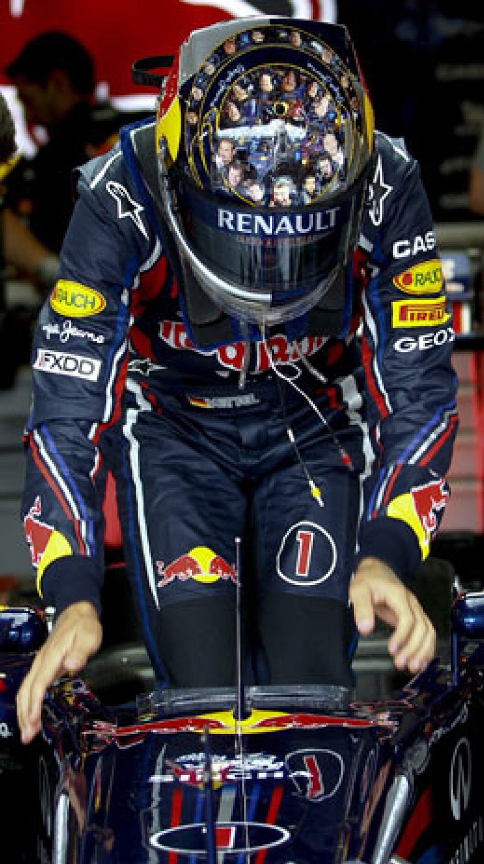 Foto: Vettel: "Seguimos ahí arriba en el juego"