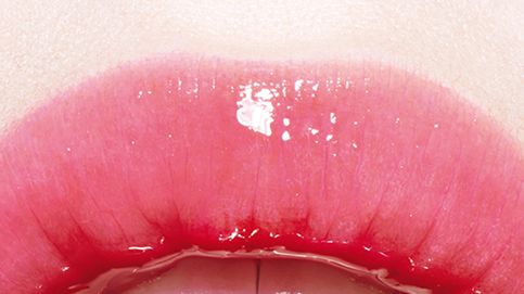 ¿Se te agrietan los labios? Tus hábitos cotidianos pueden tener la culpa