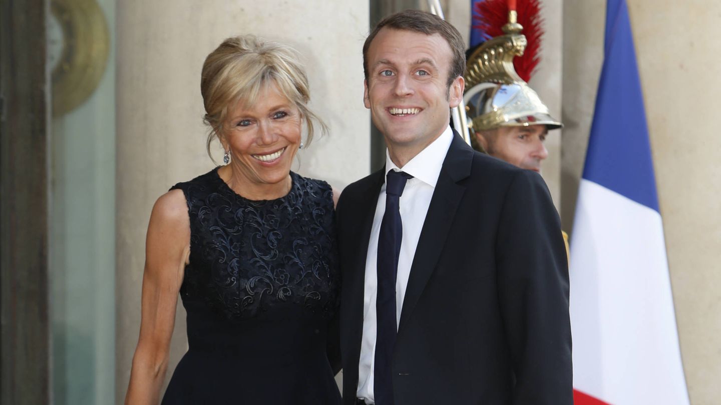 Emmanuel Macron y su mujer, Brigitte Trogneux (Gtres)