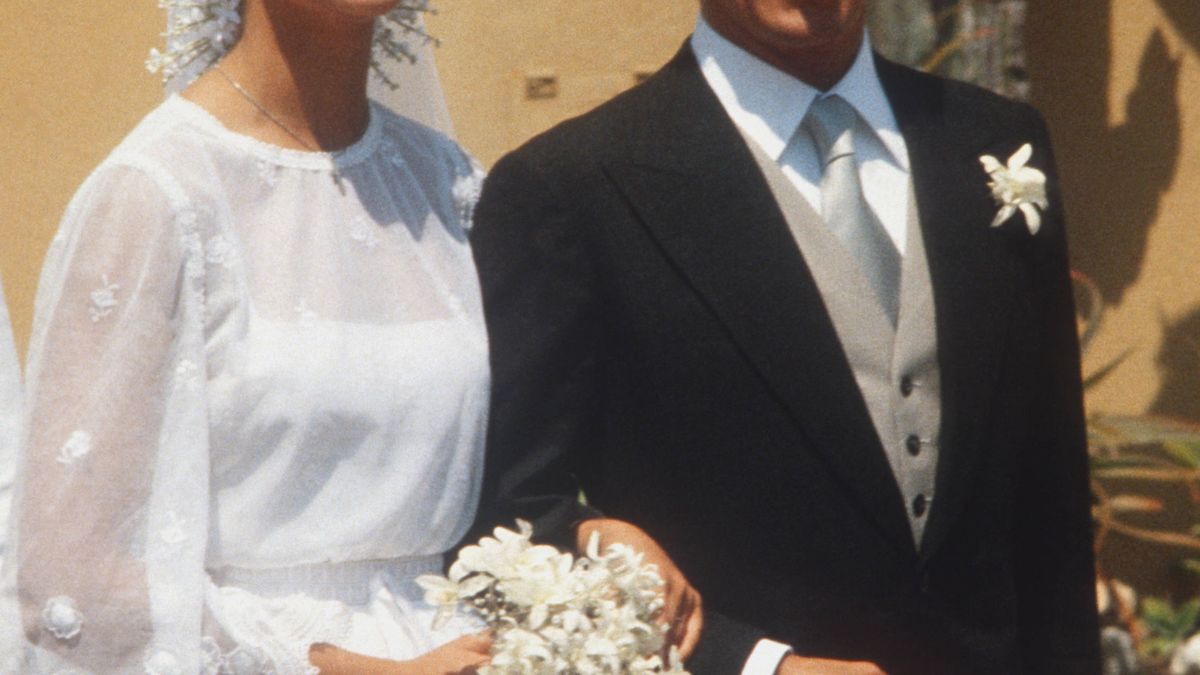 Las veces que Carolina de Mónaco vistió de blanco e inspiró a novias de todo el mundo