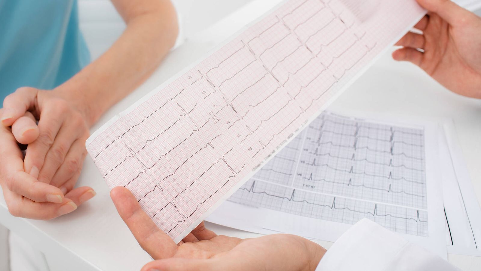 A través de un electrocardiograma se puede detectar un infarto asintomático. (iStock)