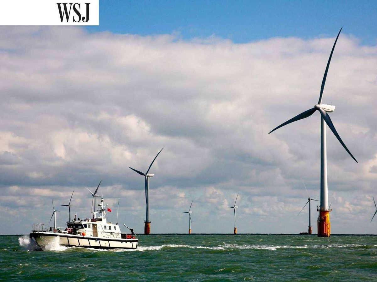 Foto: Uno de los mayores parques eólicos marinos del mundo en la costa del sudeste de Inglaterra. (EPA/Vattenfall)