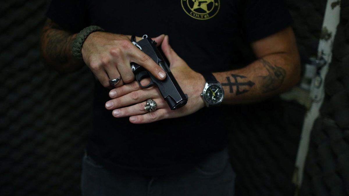 Colt suspende la fabricación de fusiles para civiles en EEUU por saturación del mercado