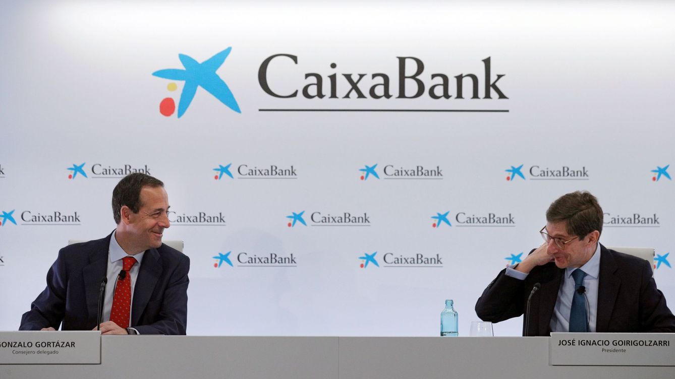 Foto: El nuevo presidente de CaixaBank, José Ignacio Goirigolzarri, y el CEO, Gonzalo Gortázar. (EFE)