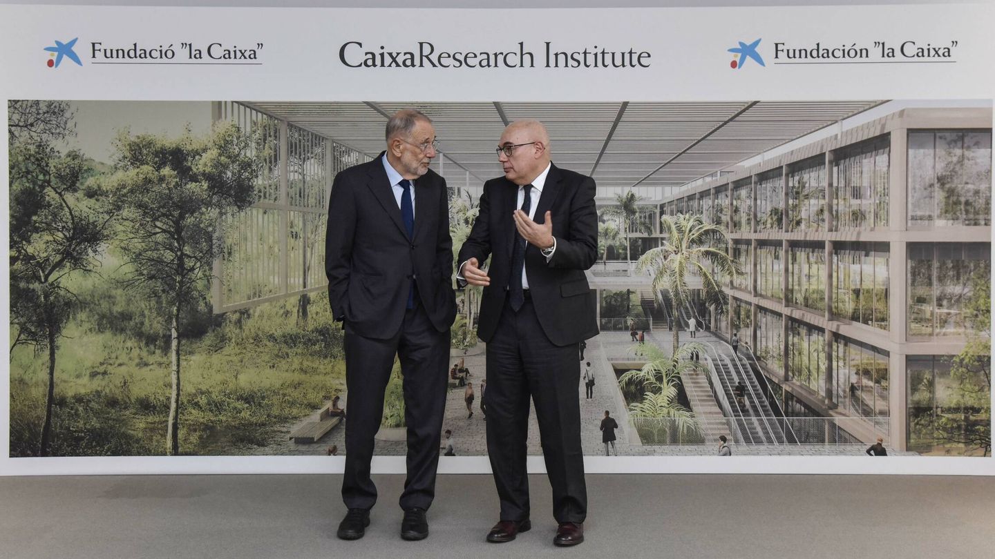 Javier Solana, presidente del Comité Científico de la Fundación ”la Caixa”, y Josep Tabernero, director del proyecto científico del CaixaReserch Institute. Fotografía: Fundación La Caixa