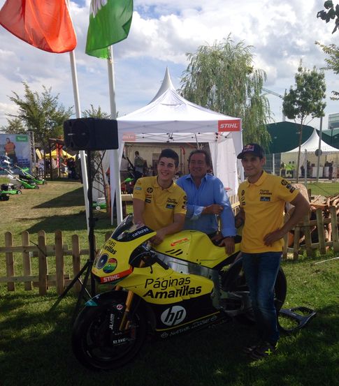 Foto: El equipo Páginas Amarillas HP 4 visitó la feria 'DecoGarden' que se celebra en Zaragoza (Foto: E. S. M.)