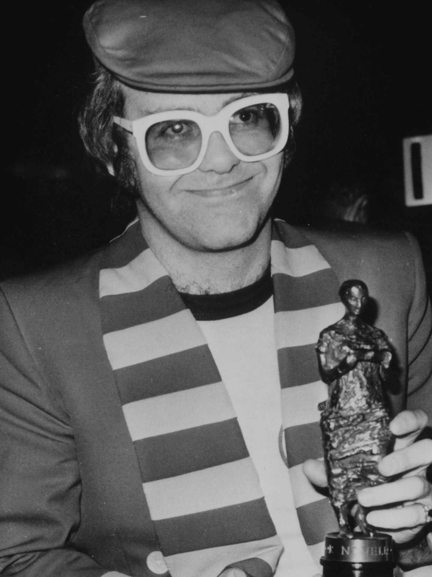 Elton John en una imagen de 1977. (Cordon Press)