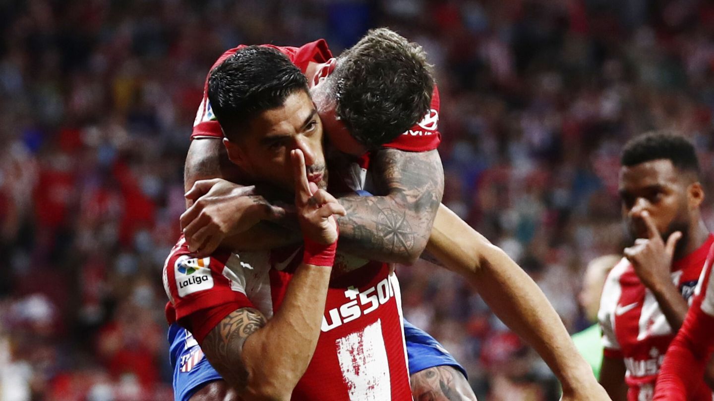 Luis Suárez celebra el segundo gol. (Reuters)