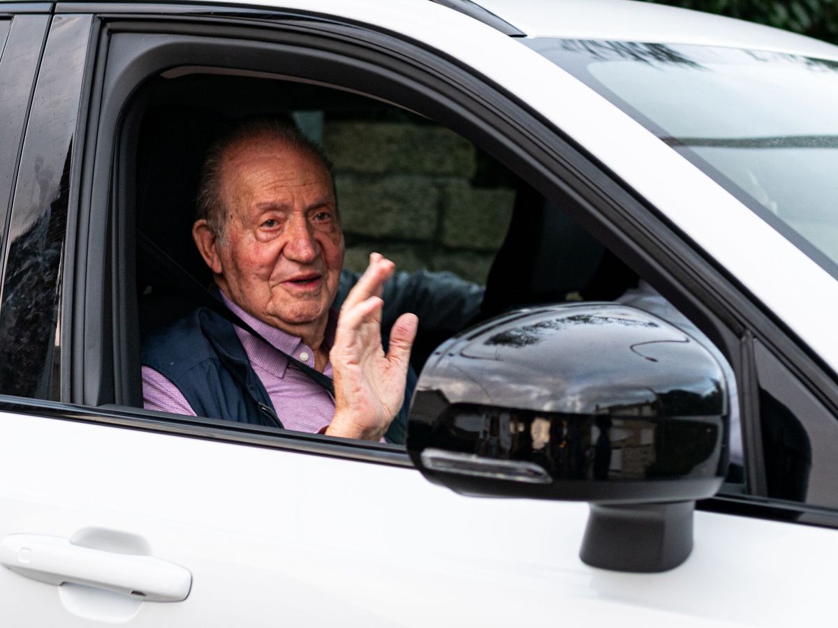 Foto: El rey Juan Carlos en Sanxenxo. (Europa Press/Elena Fernández)