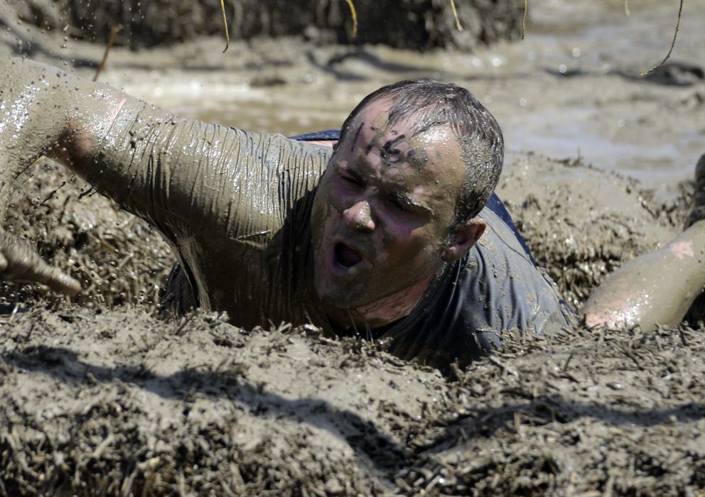Foto: En la imagen, un participante en una prueba de Tough Mudder (Reuters)