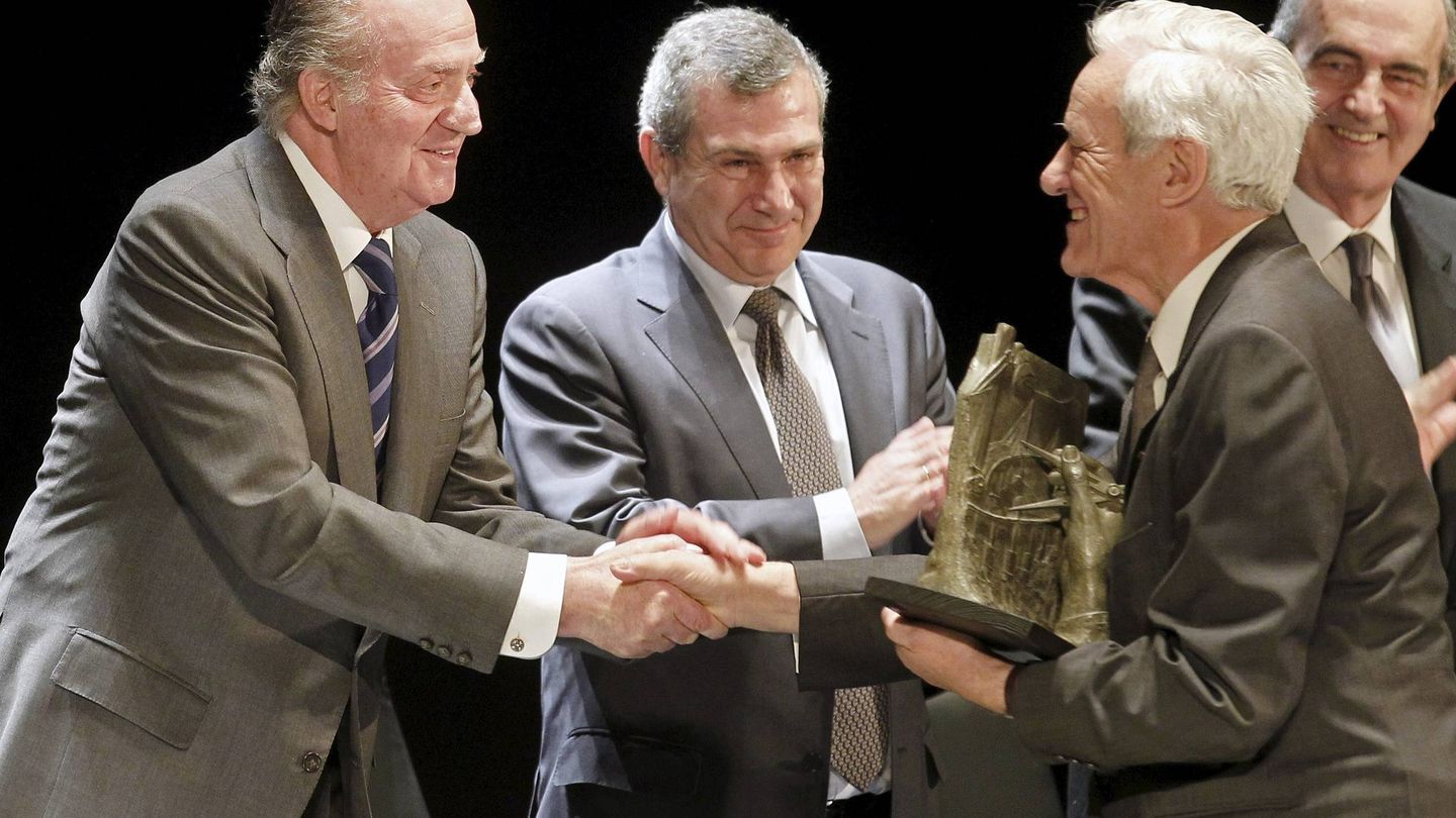 En 2011, el Rey entregó al ingeniero suizo Giovanni Lombardi uno de los premios 'José Entrecanales Ibarra', de Ingeniería Civil y Cooperación al Desarrollo. (EFE)