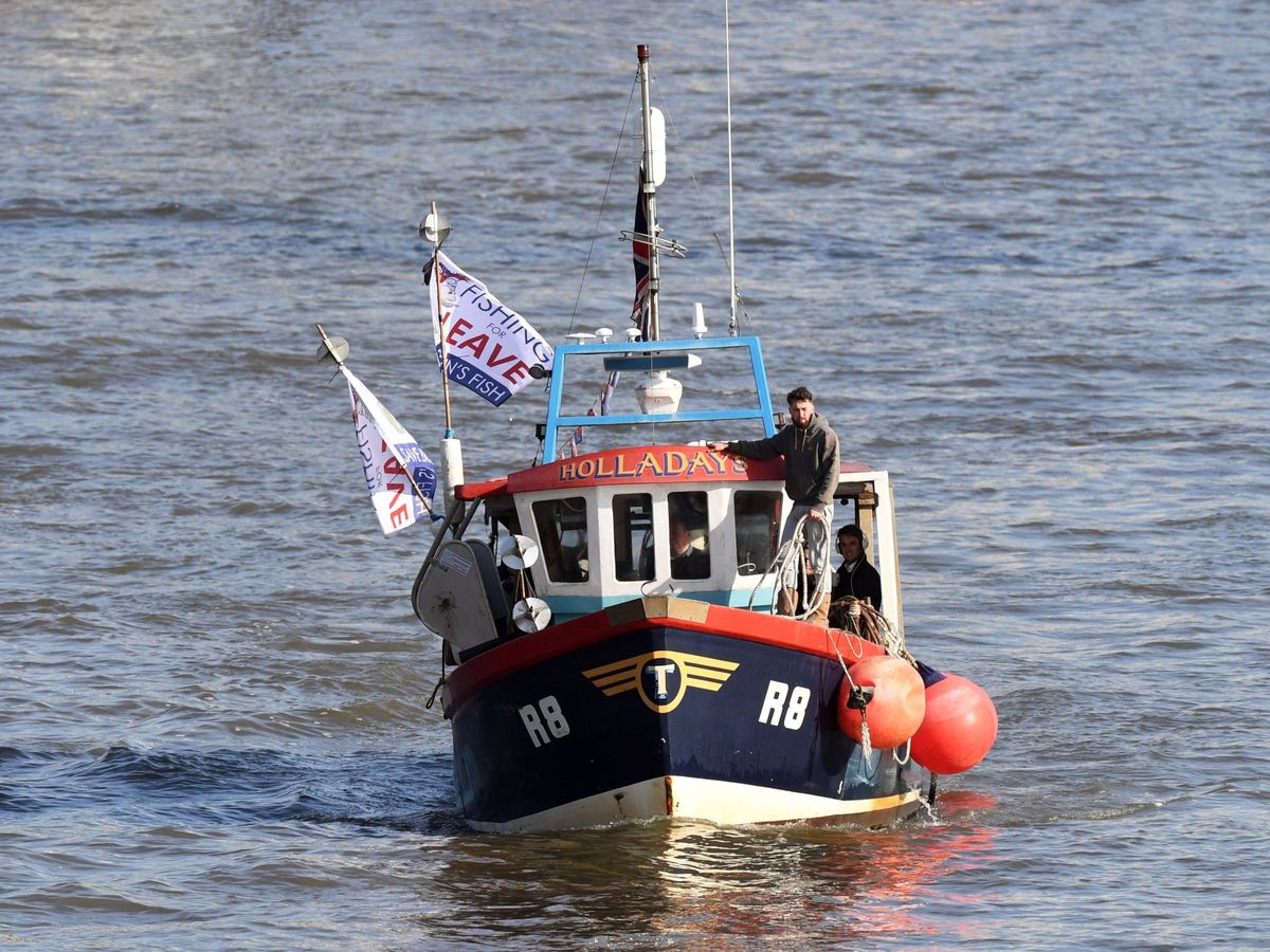 Foto: Pescadores protestan contra el acuerdo del Brexit. (EFE)