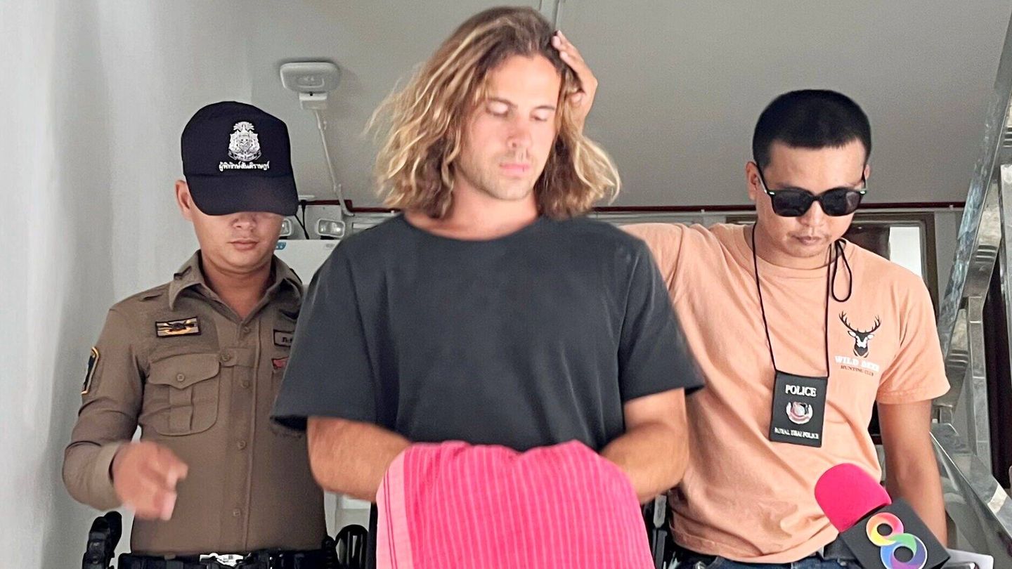 Daniel Sancho tras su detención por parte de la policía de Koh Phangan. (EFE)