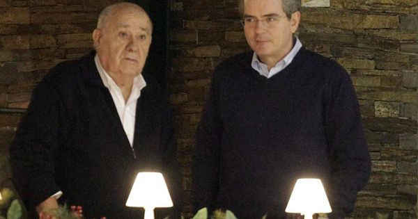 Foto: El fundador del grupo Inditex, Amancio Ortega (i) y el presidente de la multinacional, Pablo Isla (d).