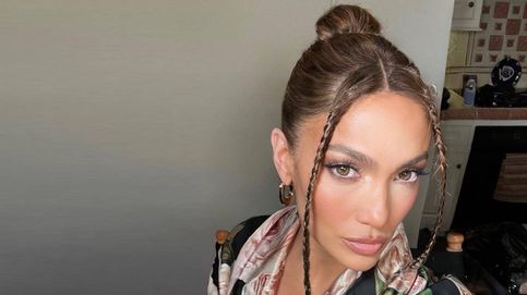 Trenzas de festival más allá de los 50: Jennifer Lopez te enseña cómo