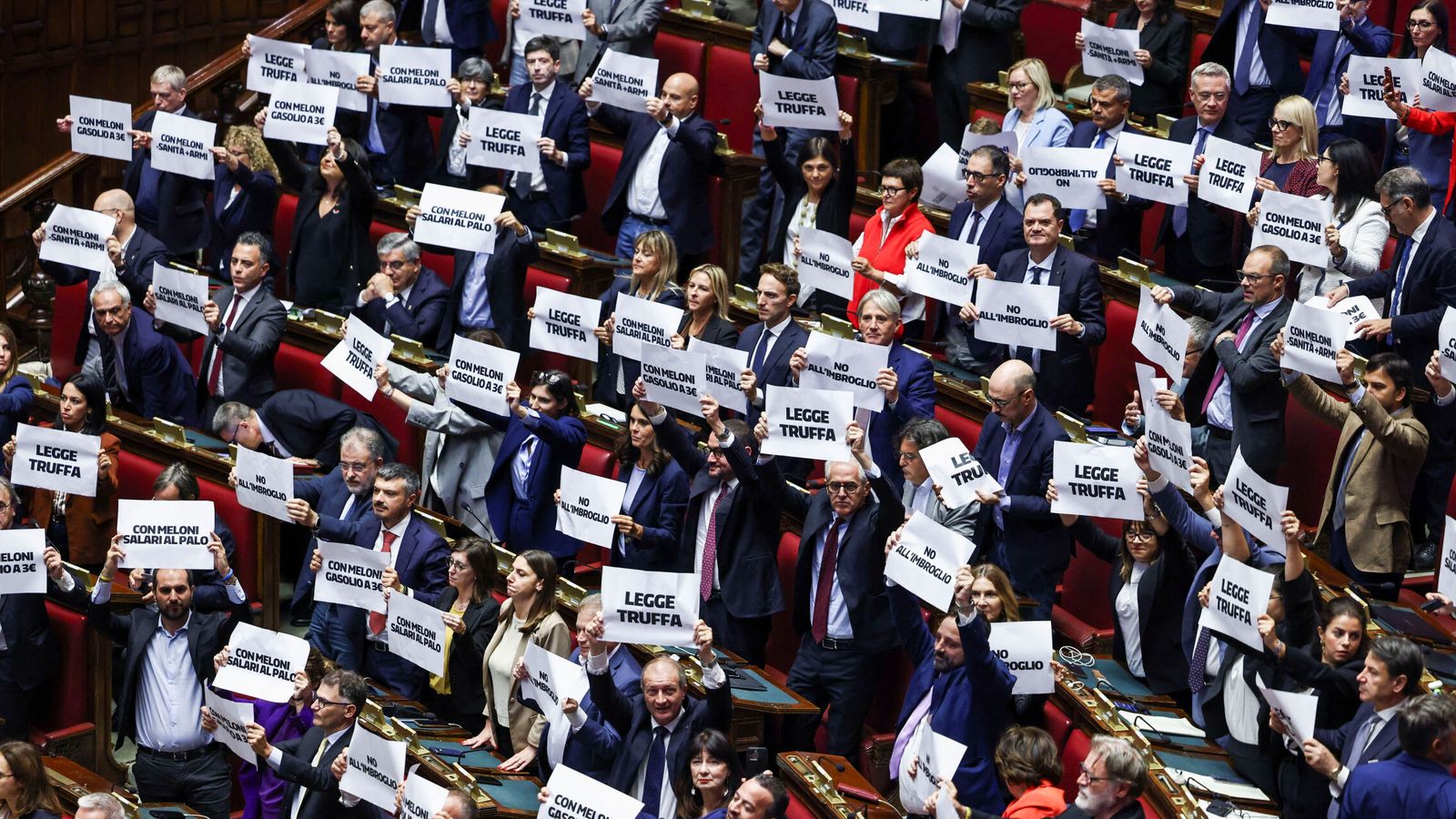 El Parlamento de Italia aprueba la polémica reforma electoral impulsada por Meloni
