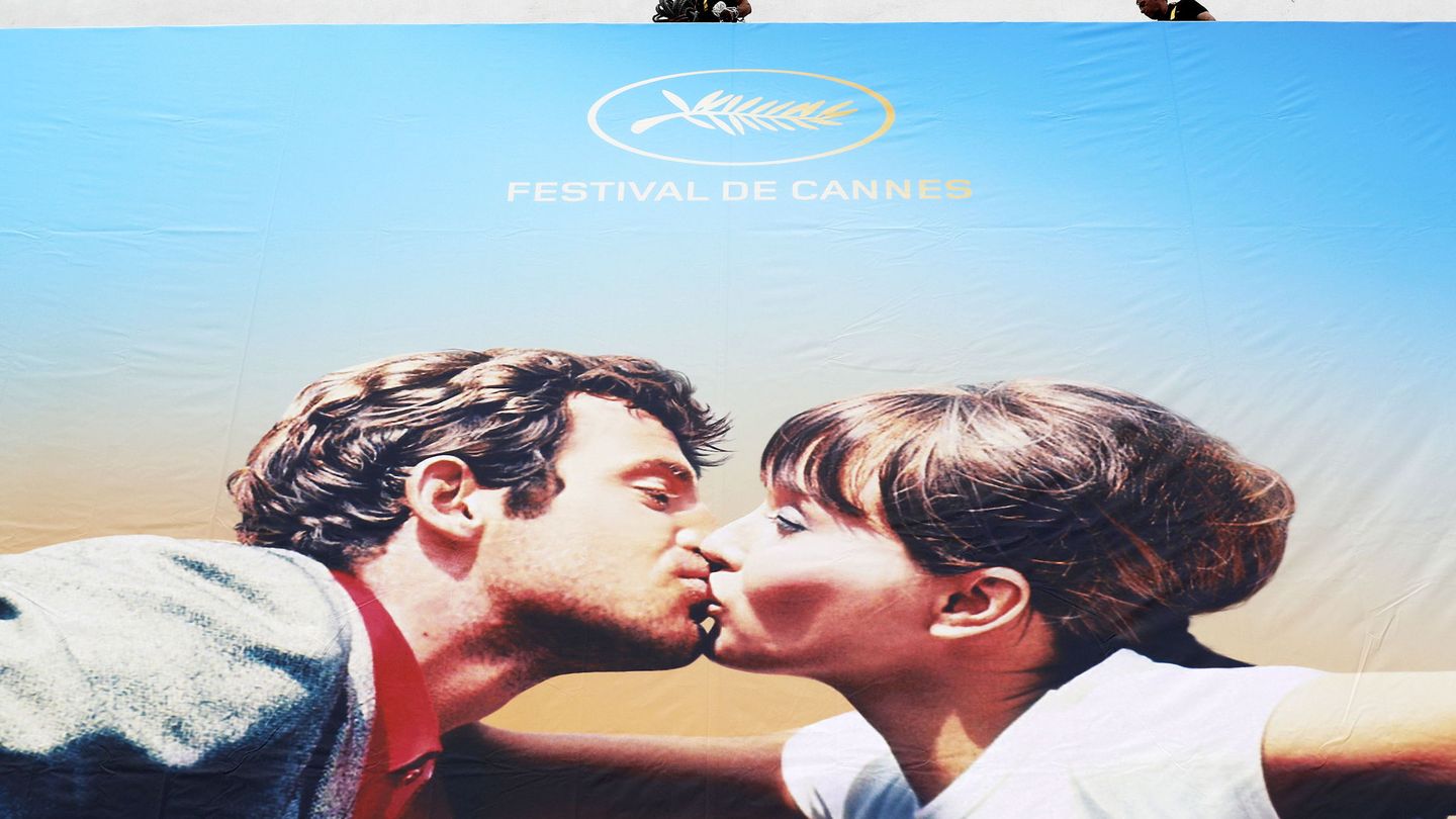 El poster del 71 festival de Cannes con Anna Karina y Jean-Paul Belmondo. (EFE)