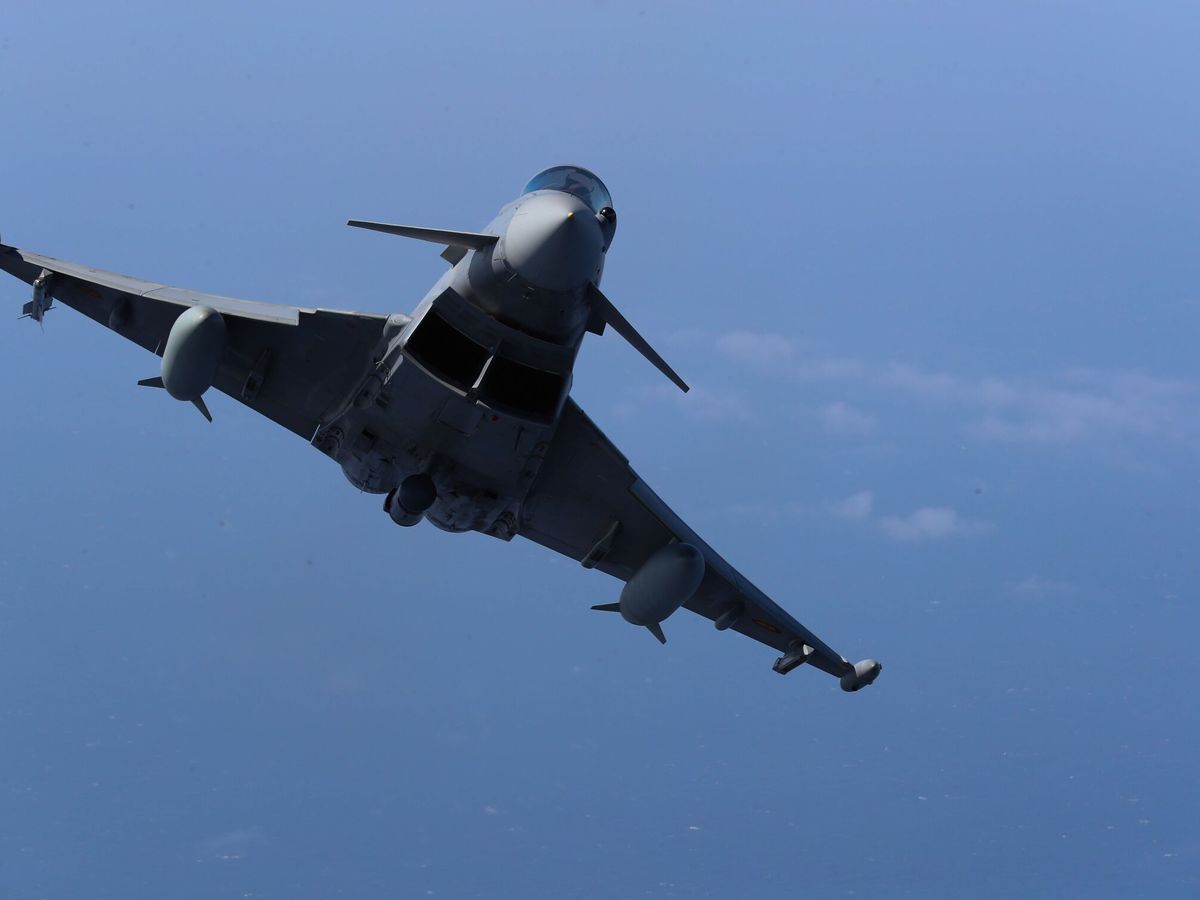 Foto: Un Eurofighter durante unas maniobras. (EFE/Elvira Urquijo)