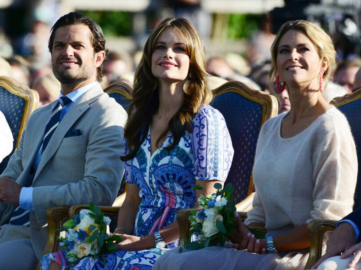 Foto: El príncipe Carlos Felipe, junto a las princesas Sofía y Magdalena. (Getty/Julia Reinhart) 