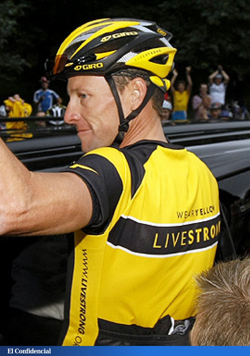 anuncia que rompe su contrato la fundación de Lance Armstrong