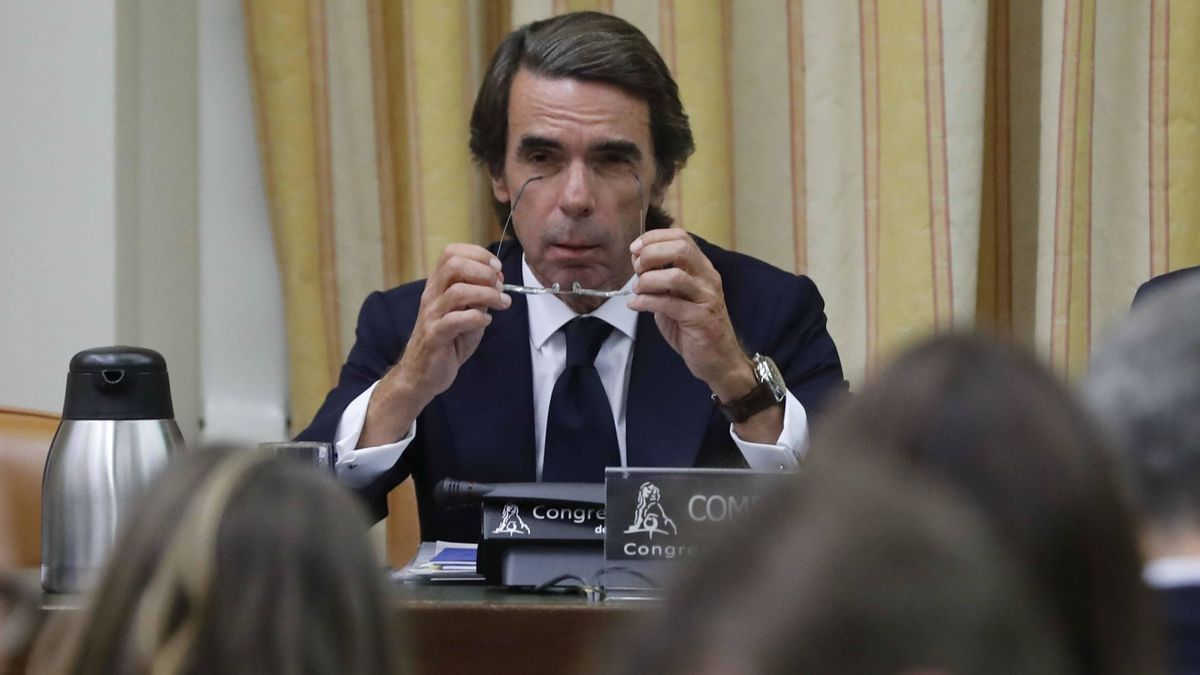 La comparecencia de Aznar, en frases: "Usted no debe de tener hijos para casar"