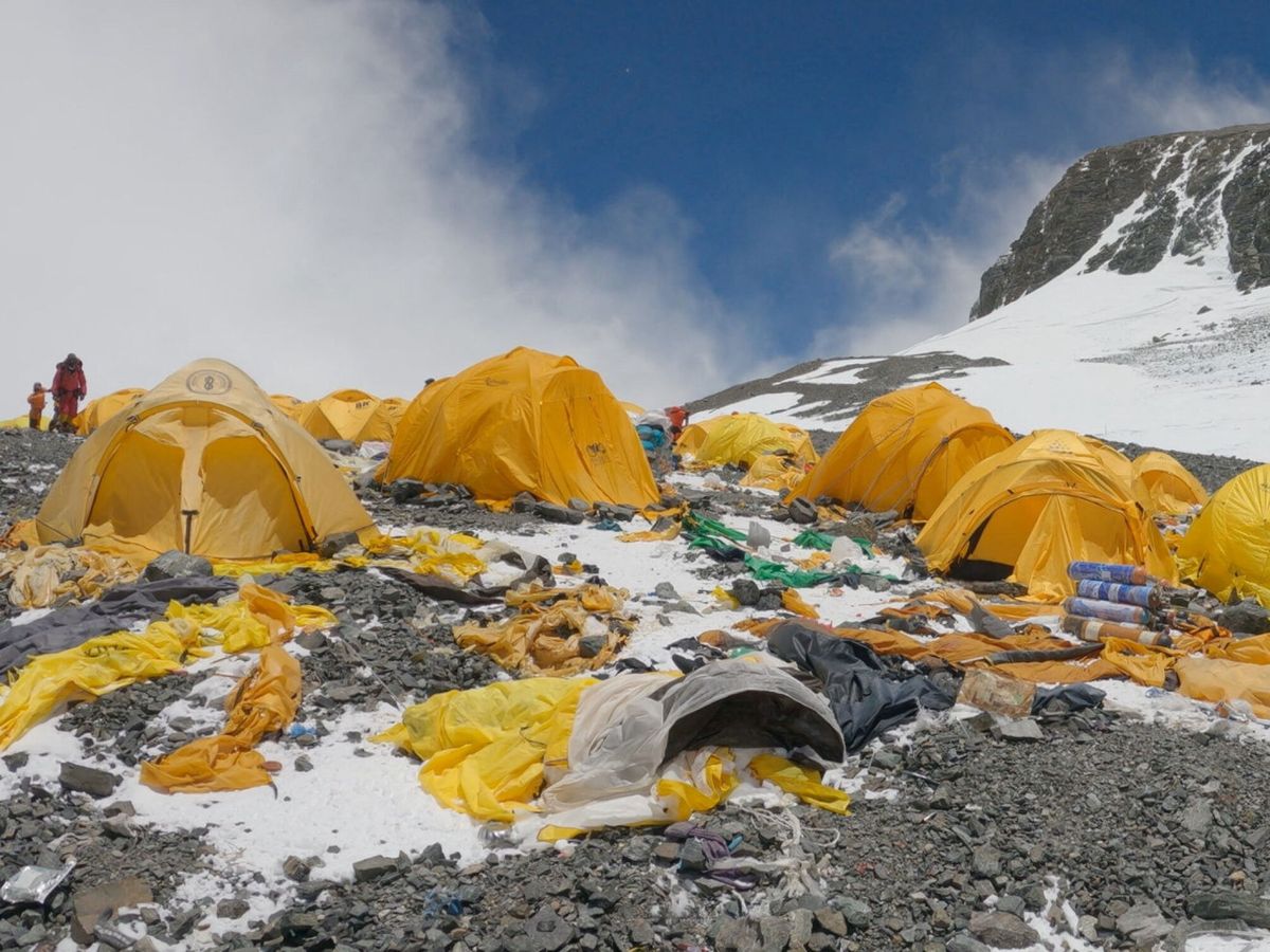 Foto: Los residuos del Everest, algo demasiado común. (Reuters/Bidhan Shrestha)
