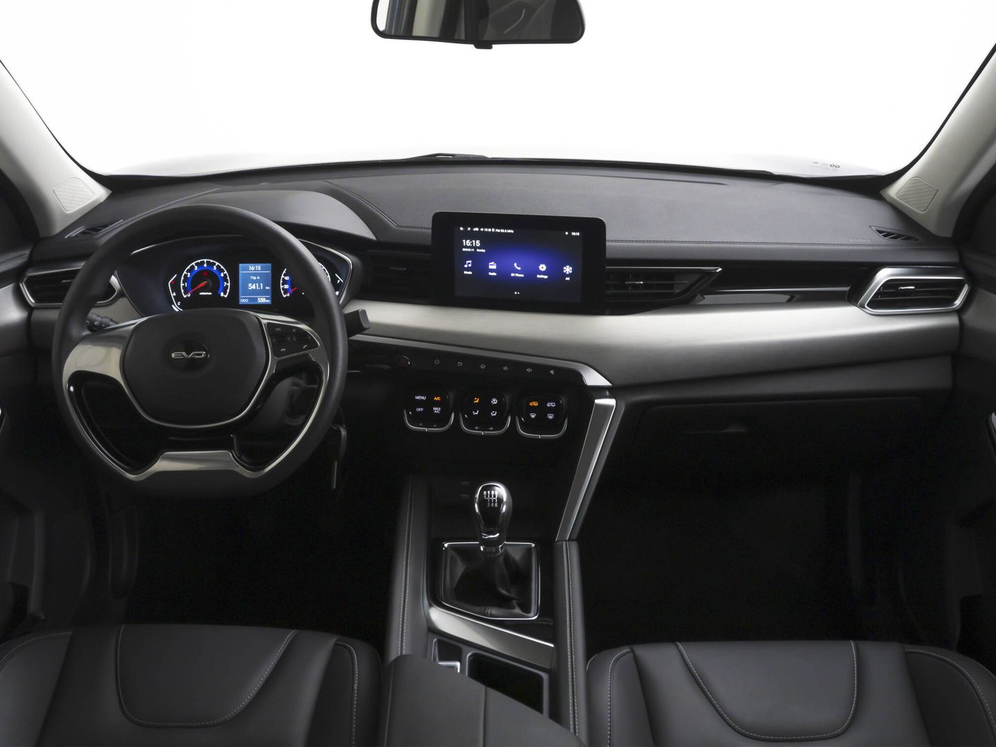 Interior del Evo 5, uno de los cinco modelos que compondrán la gama de la nueva marca.