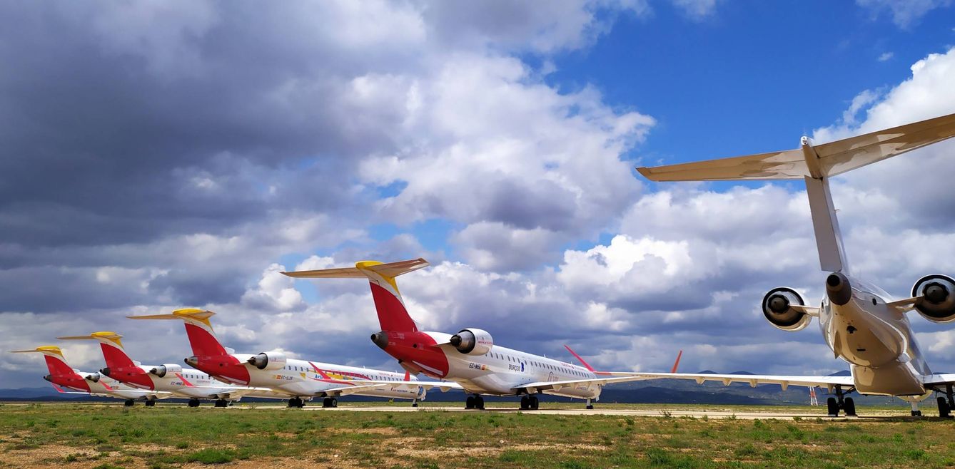 Aviones estacionados en el aeropuerto de Castellón. (Aerocas)