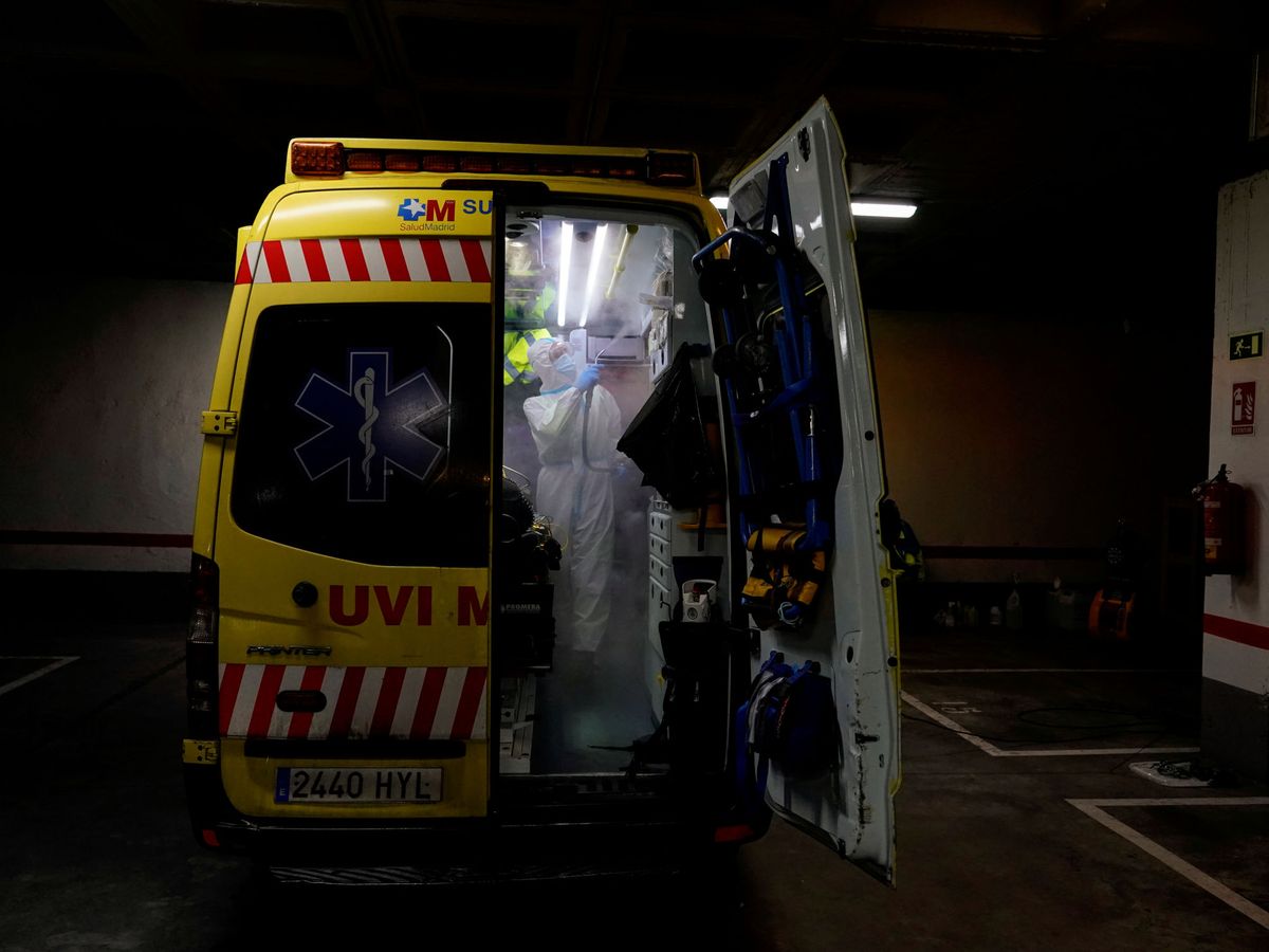 Foto: Una ambulancia, en Madrid. (Reuters)