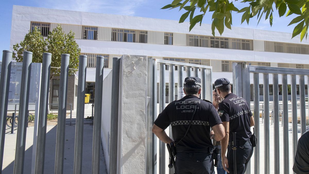 El menor detenido en Jerez atacó a los alumnos tras tener "malas experiencias" previas con compañeros