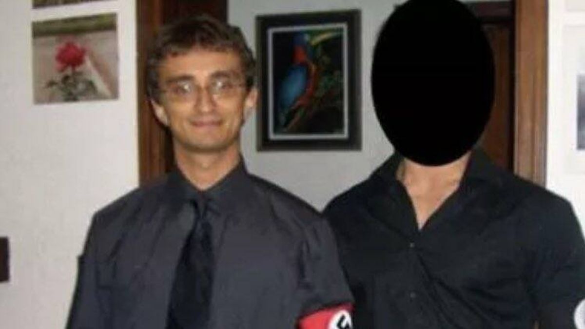 Polémica en Italia por una foto de un cargo del nuevo 'Gobierno Meloni' con un brazalete nazi