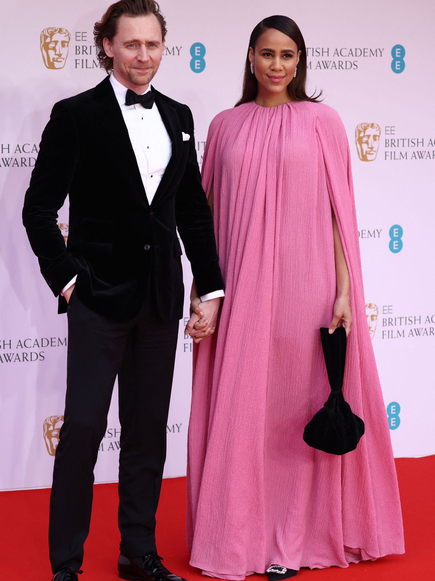 Tom Hiddleston y Zawe Ashton en los Premios BAFTA de 2022. (Reuters) 