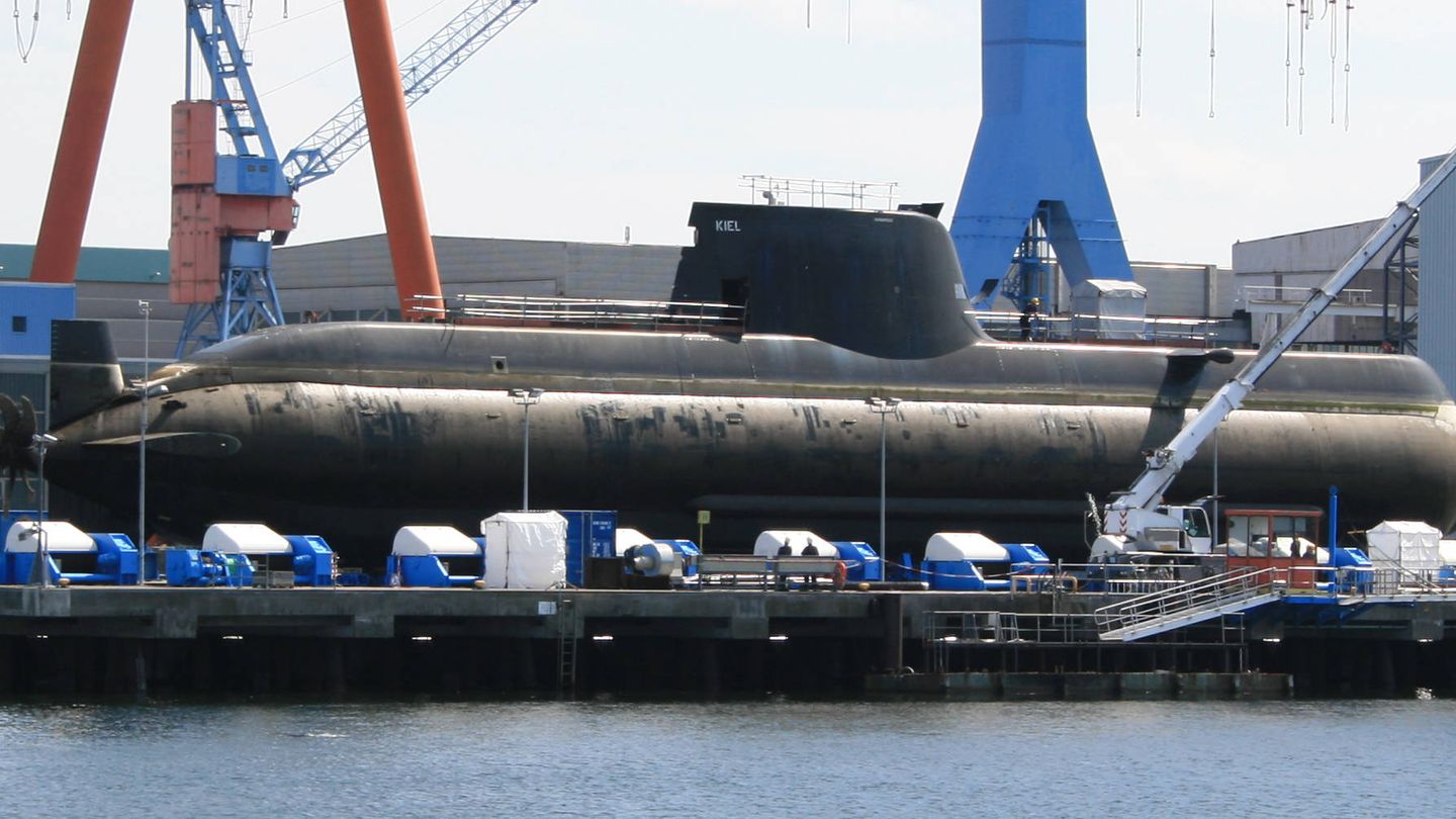 Submarino griego S-120 Papanikolis en construccio?n (GDK)