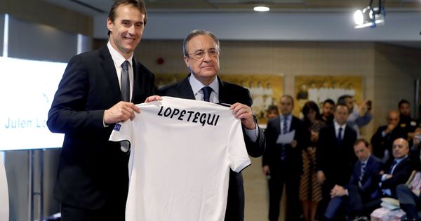 Foto: Lopetegui, con Florentino, en su presentación. (EFE) 