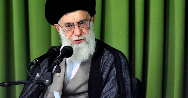 Foto: Fotografía facilitada por la página web del líder supremo iraní, el ayatolá Jomeini. (EFE)