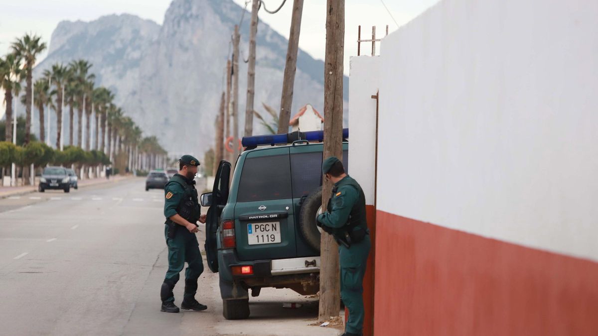 A prisión 13 detenidos tras el desembarco de 400 kilos de hachís en Marbella