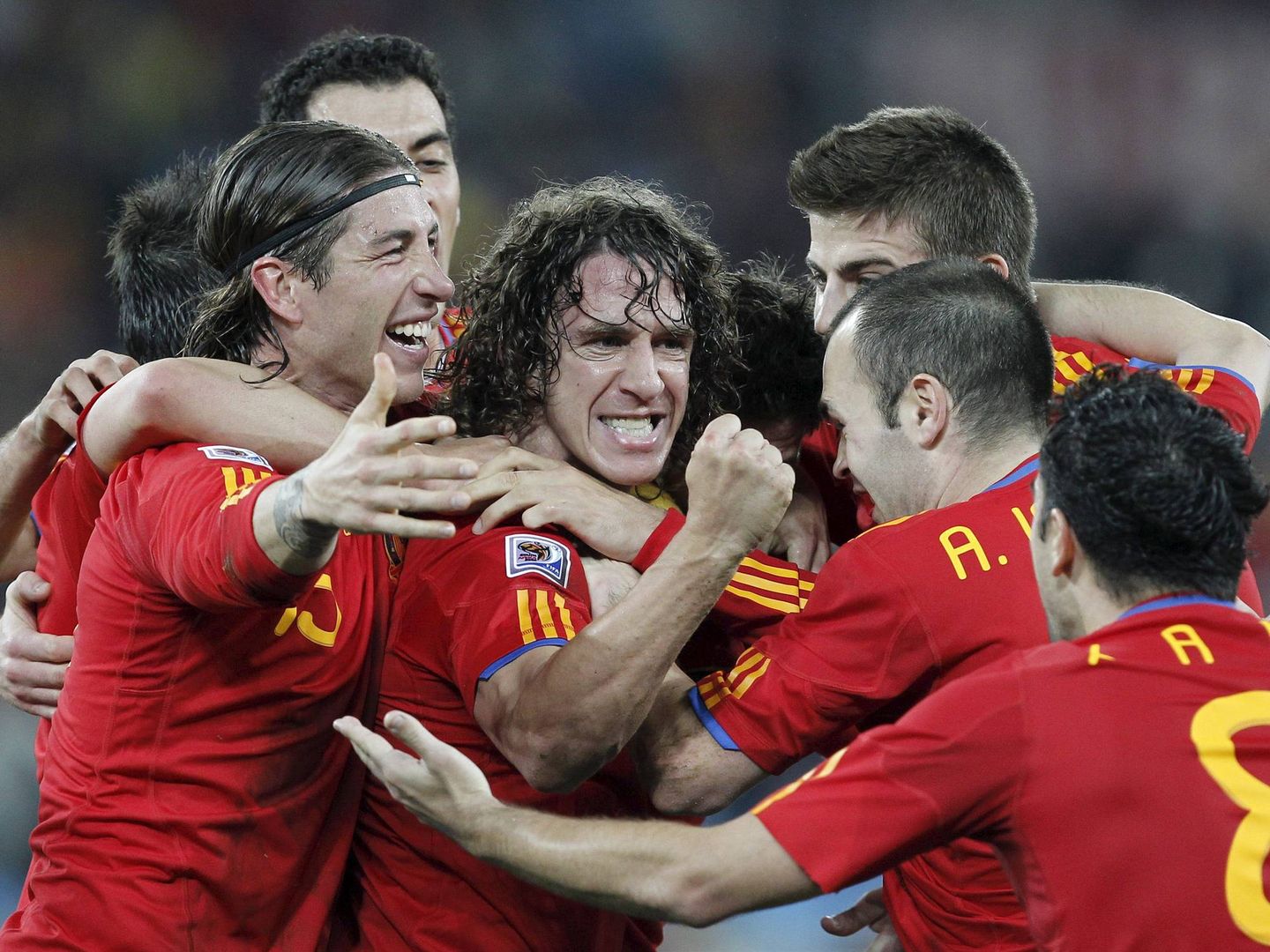Puyol celebra el gol que le dio el pase a la final a España frente a Alemania. (EFE)