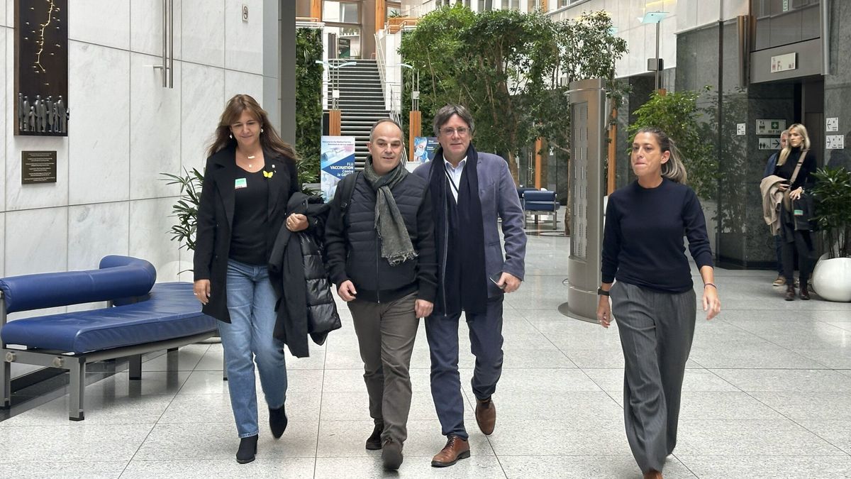 Gritos, mal ambiente y puñales en Junts: los de Puigdemont se preparan para una Ejecutiva atroz