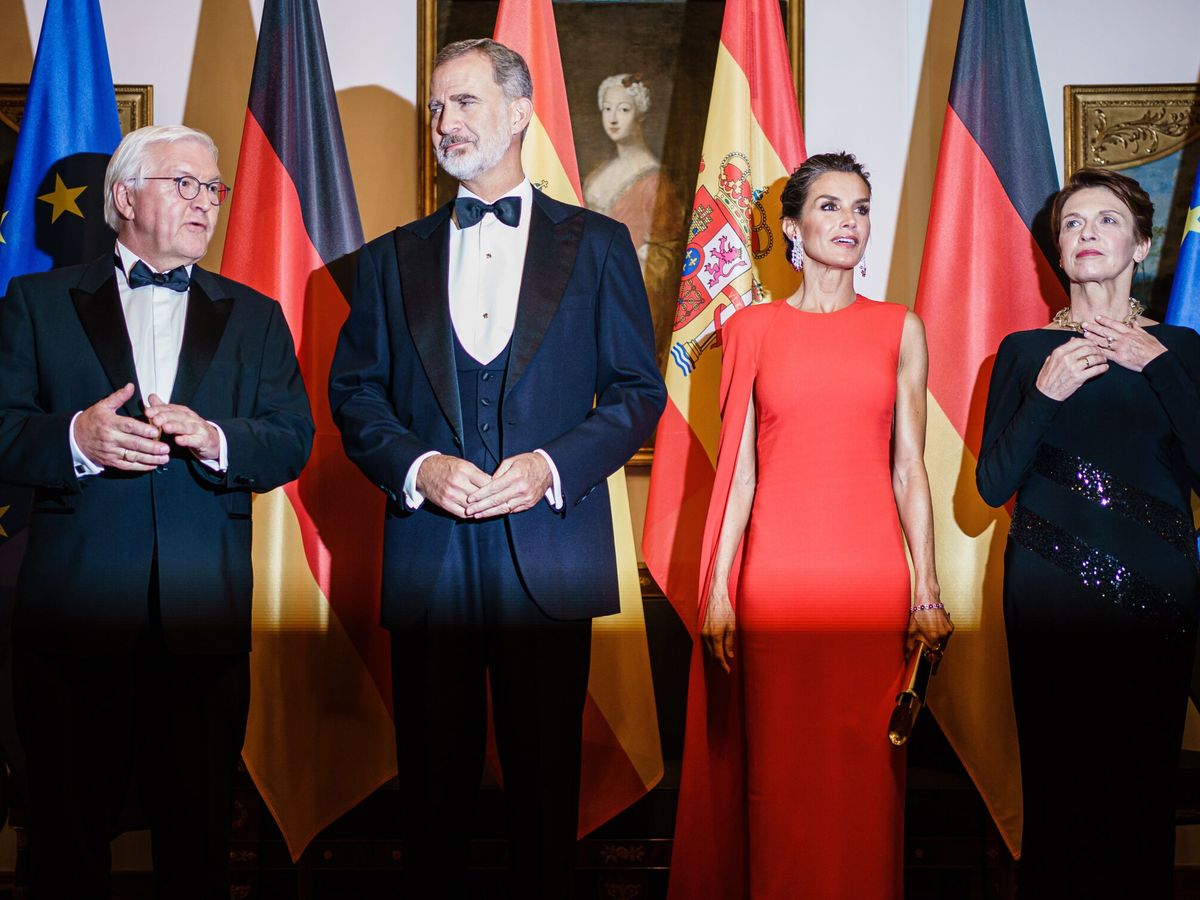 Foto: Los Reyes, junto al presidente alemán y su mujer. (EFE)