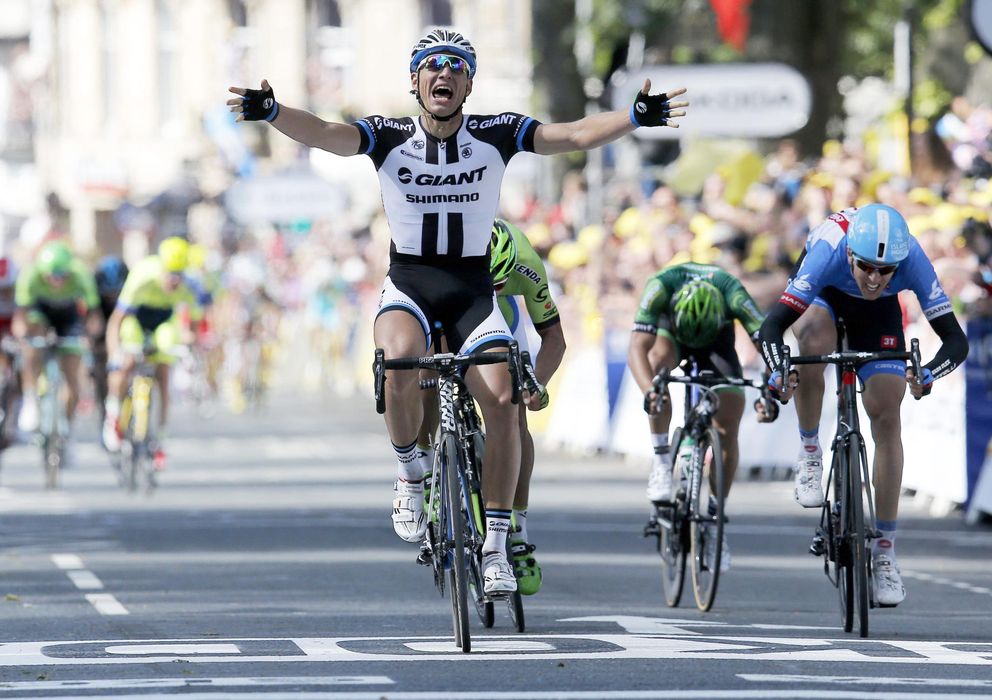 Foto: Marcel Kittel celebra su triunfo en la etapa inaugural del Tour con final en Harrogate. (Efe)
