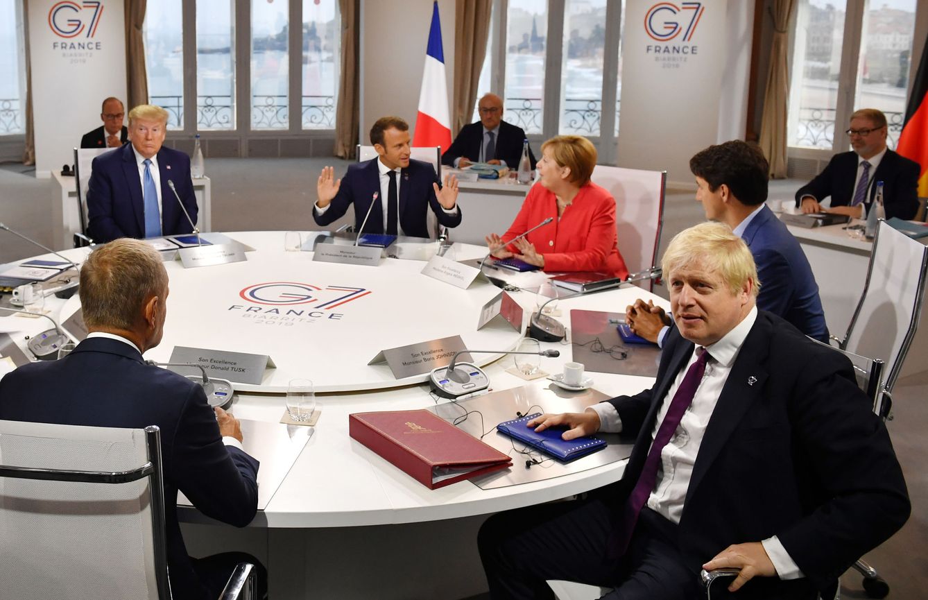 Los líderes del G-7 durante el primer desayuno de trabajo. (Reuters)