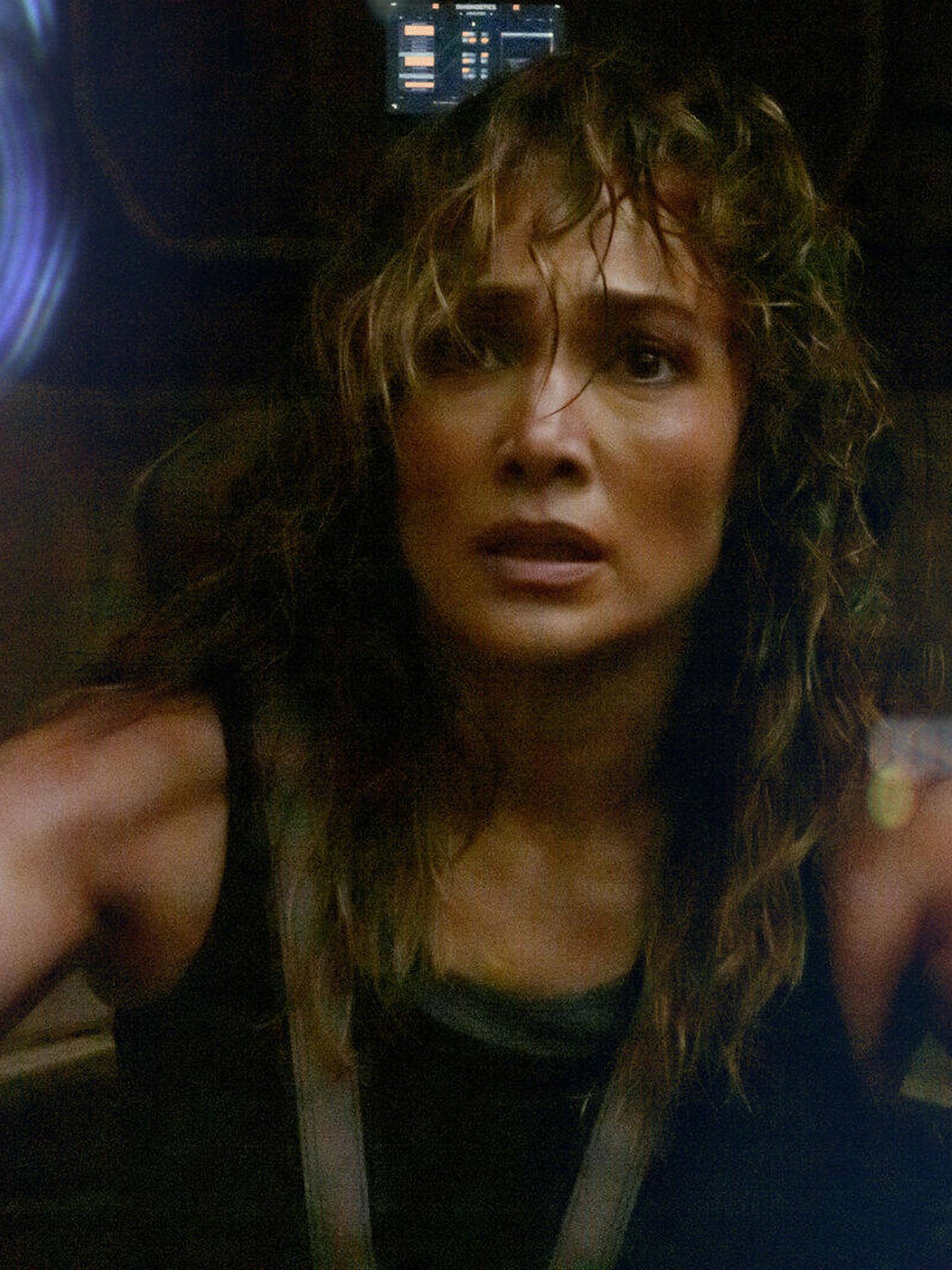 Jennifer López, en una de sus escenas en 'Atlas' (Netflix)