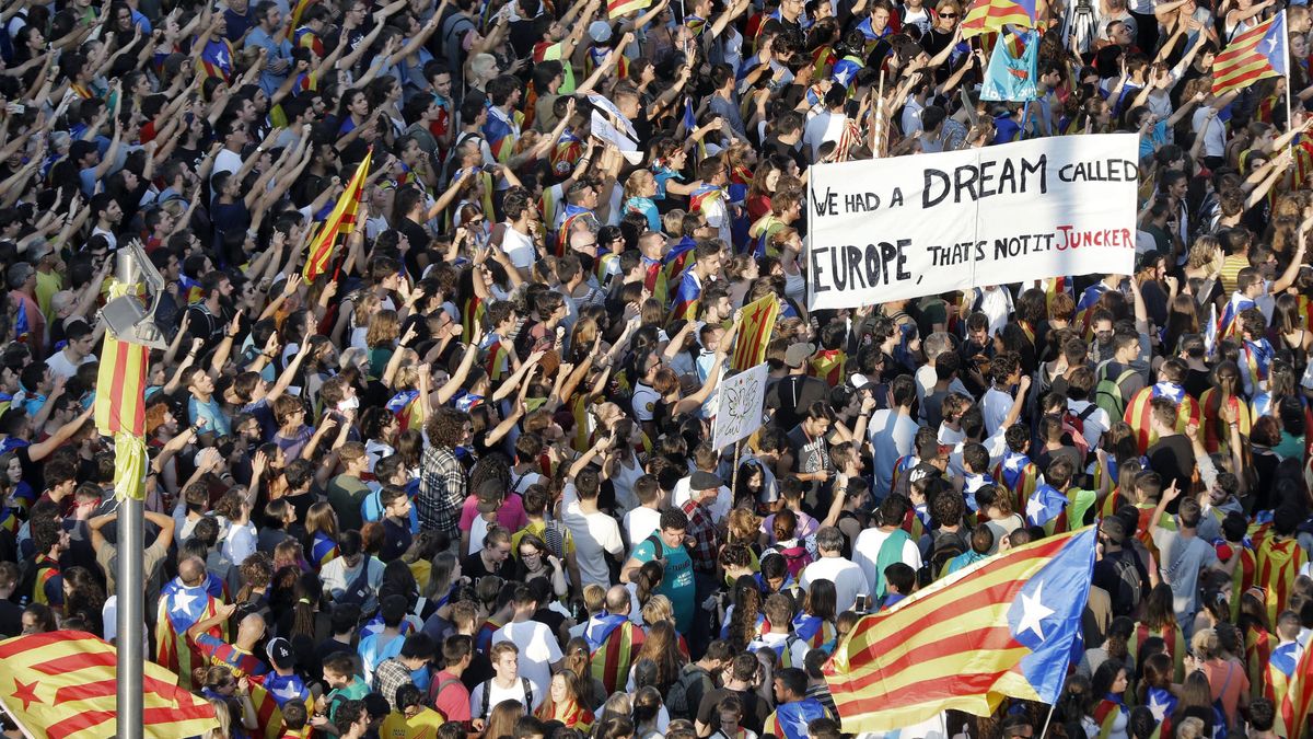 El éxito de la huelga general fuerza aún más a Puigdemont a declarar la independencia