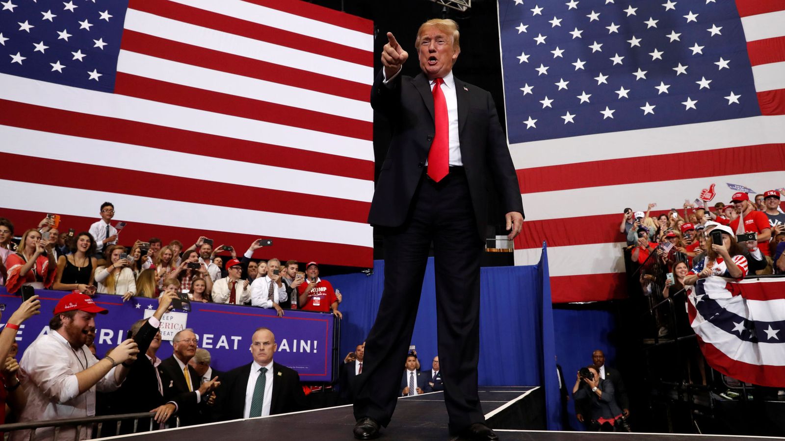 Foto: Donald Trump en un evento bajo el lema "Make America Great Again" en Nashville (REUTERS) 