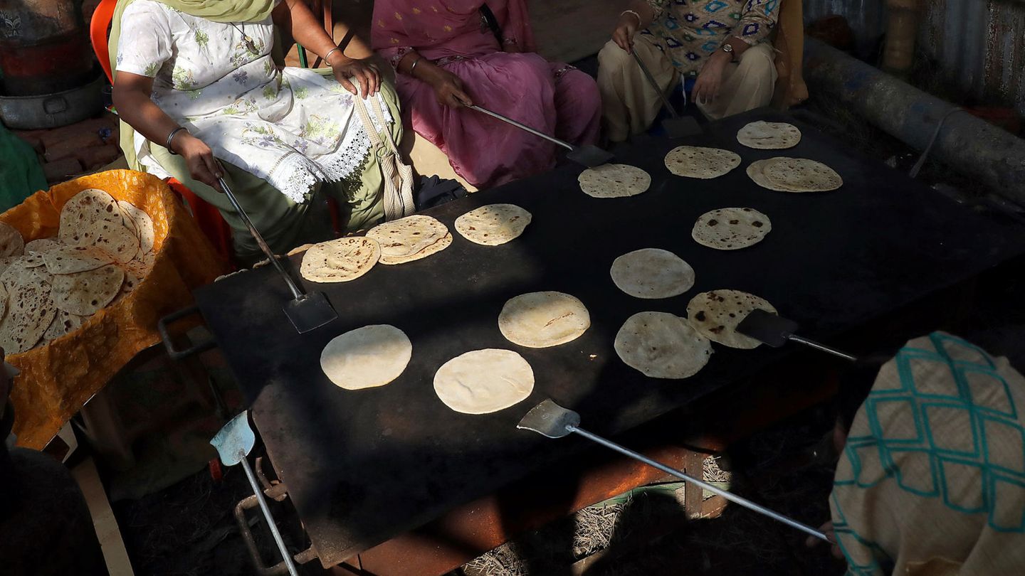Los tradicionales chapatis no faltan en su dieta (Reuters/Rupak De Chowdhuri)